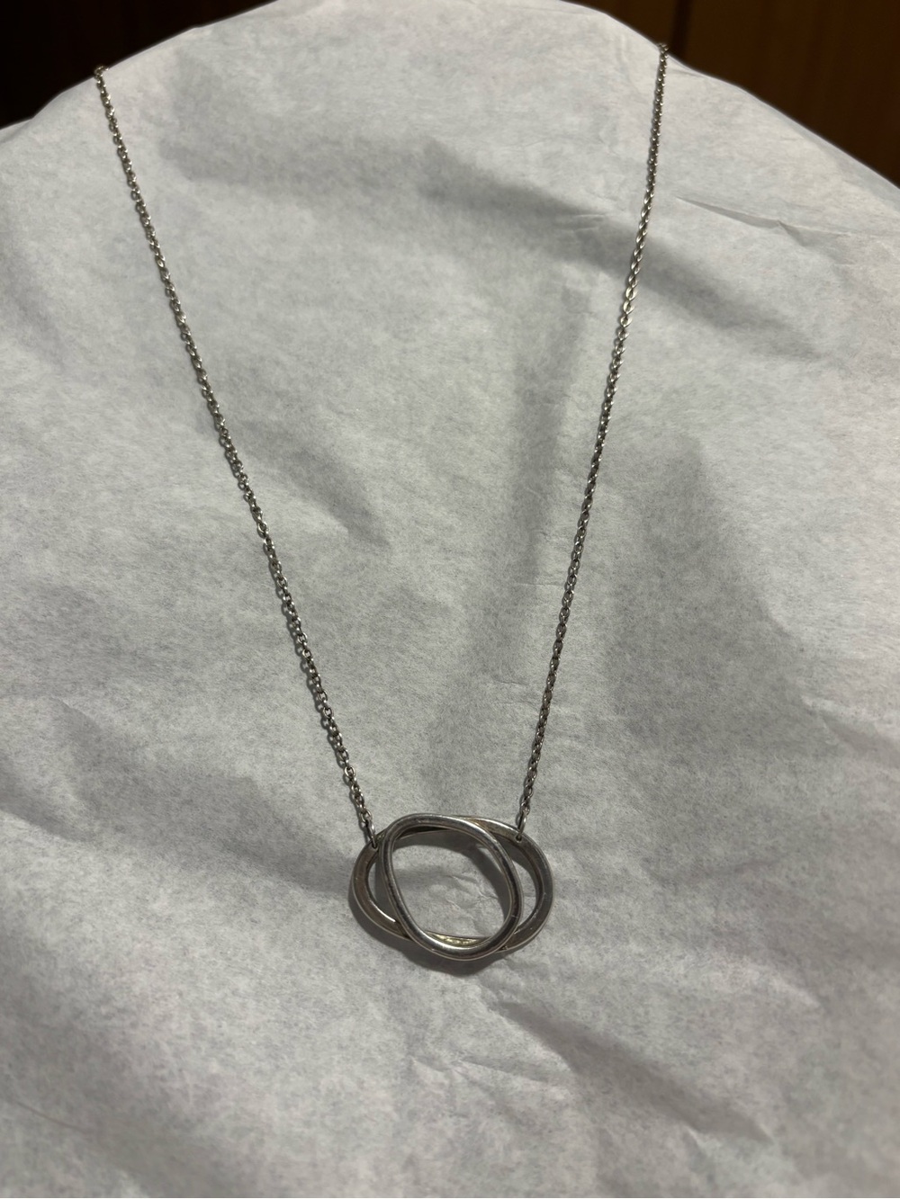 Silpada Silver Interlocking Circle Pendant Necklace